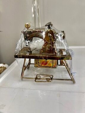 Vintage BERKELEY DESIGNS Copper Metal WORKING MUSICAL BOX Sewing Machine